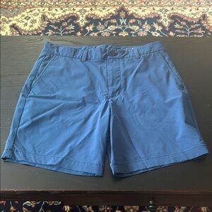 Vineyard Vines Performance Shorts in Navy